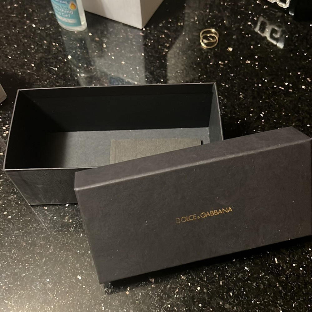 Dolce & Gabbana sunglasses - Picture 13 of 17